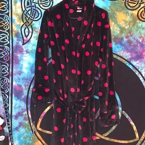Fuzzy and SUPER COMFY polkadot house coat with big pockets and a tie